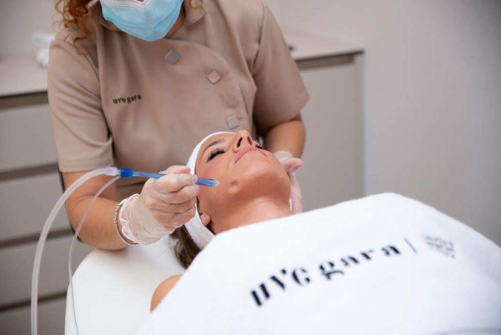 Redensificación de la piel en verano: tu aliada contra el sol, el calor y el desgaste 2 Uvegara blog 5